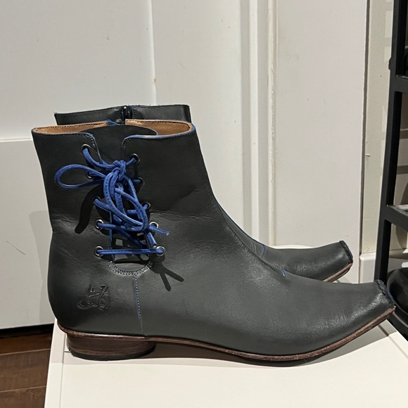 John Fluevog Leather boot with lace - Picture 4 of 4